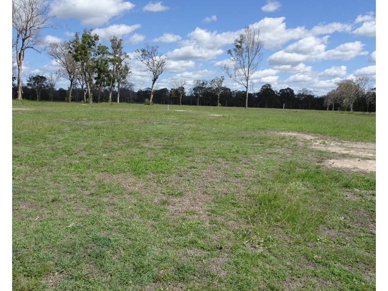 12 & 14 Green Court, Buxton QLD 4660