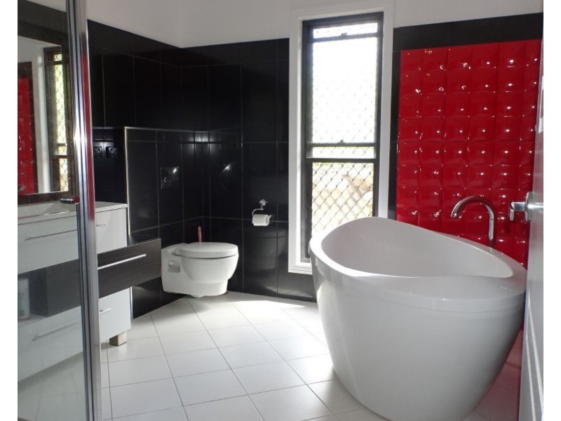 2 BODALLA STREET, Apple Tree Creek QLD 4660