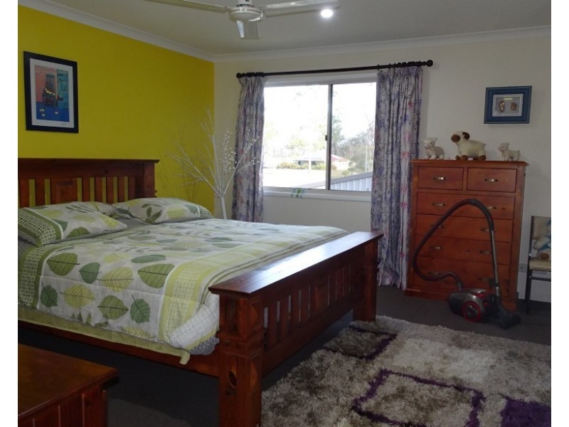 33 TRAVIS STREET, Buxton QLD 4660