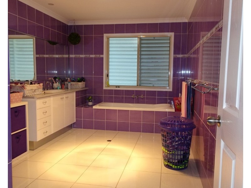 33 TRAVIS STREET, Buxton QLD 4660