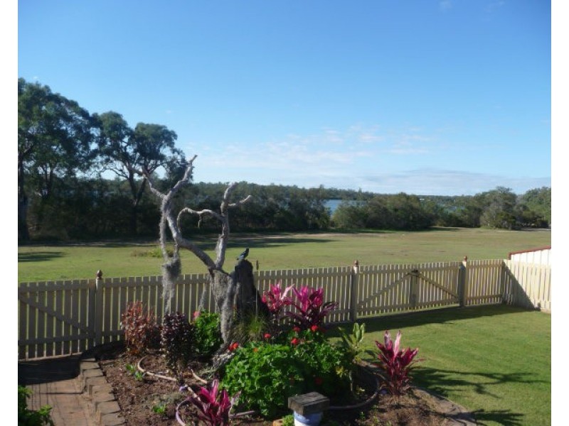 16 Watkins STREET, Buxton QLD 4660