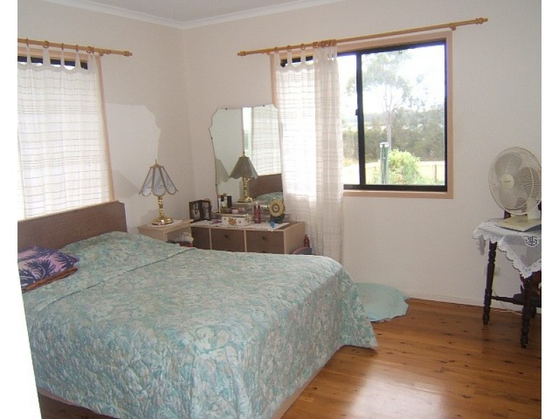 16 Watkins STREET, Buxton QLD 4660