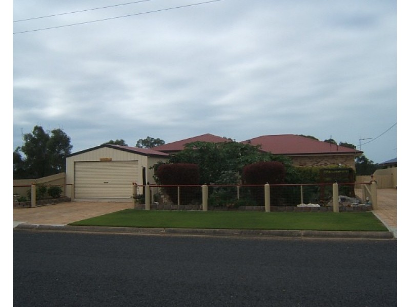 16 Watkins STREET, Buxton QLD 4660