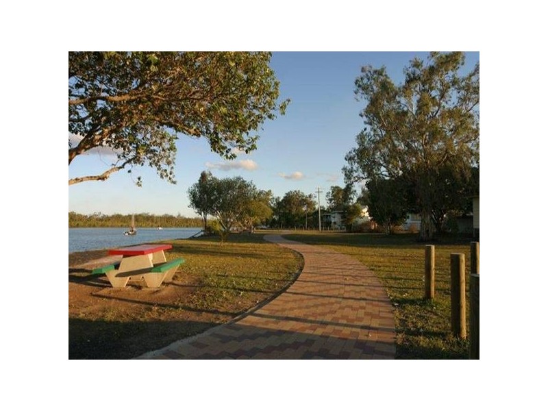 Buxton QLD 4660