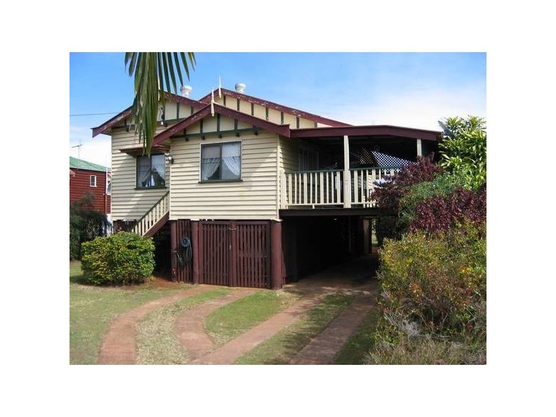 Broadhurst Street, Childers QLD 4660