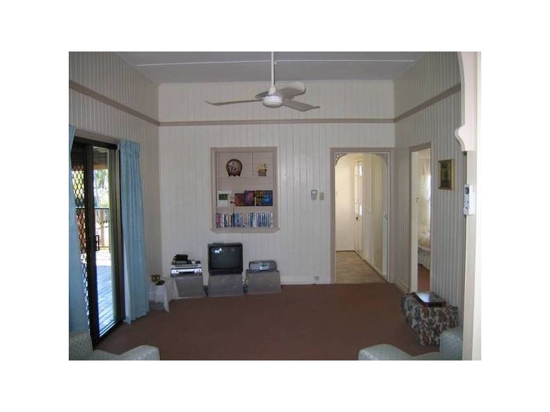 Broadhurst Street, Childers QLD 4660