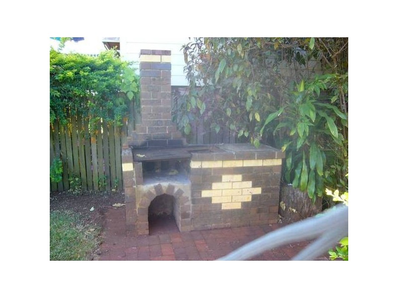 Broadhurst Street, Childers QLD 4660