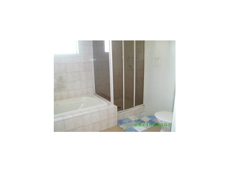 12 Sam Weller Avenue, Gayndah QLD 4625