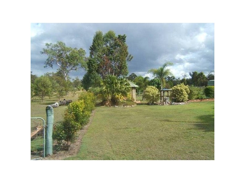 Buxton QLD 4660