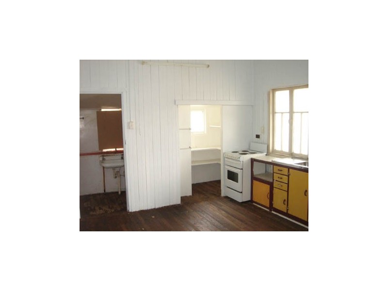 56 Fielding Street, Gayndah QLD 4625