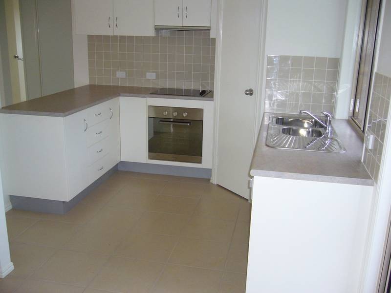 1/1 Lawman Place, Childers QLD 4660