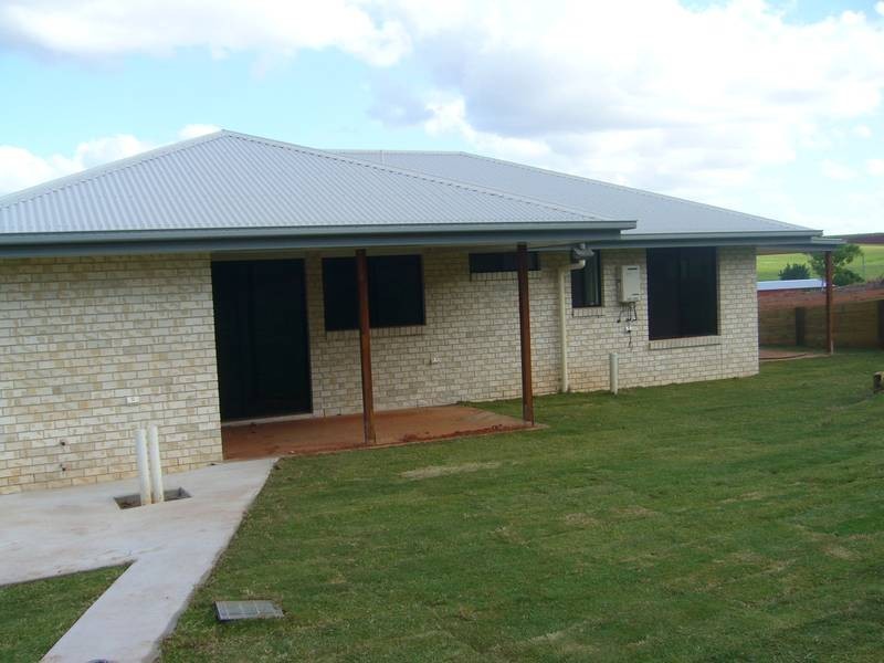 10 Pioneer Avenue, Childers QLD 4660