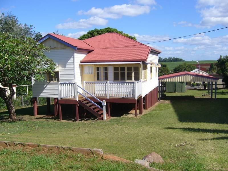 16 Macrossan Street, Childers QLD 4660