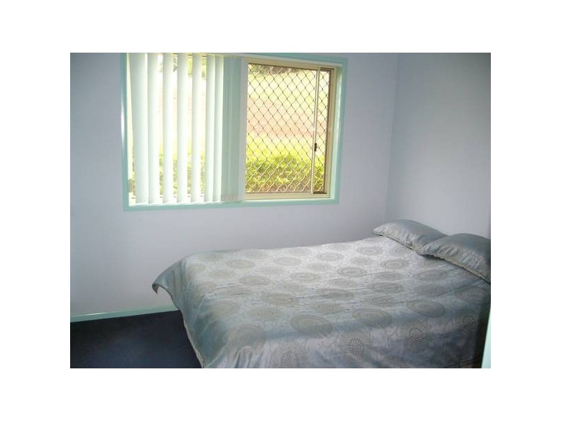 12 PIONEER AVENUE, Childers QLD 4660