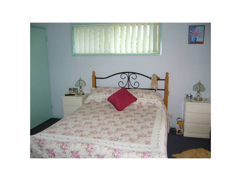 12 PIONEER AVENUE, Childers QLD 4660