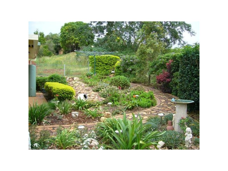 12 PIONEER AVENUE, Childers QLD 4660