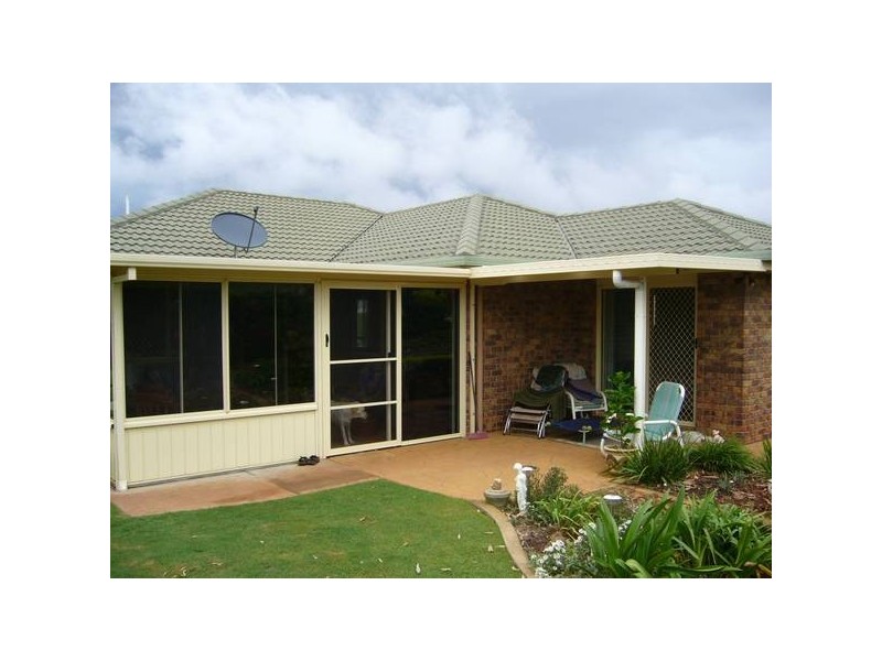 12 PIONEER AVENUE, Childers QLD 4660