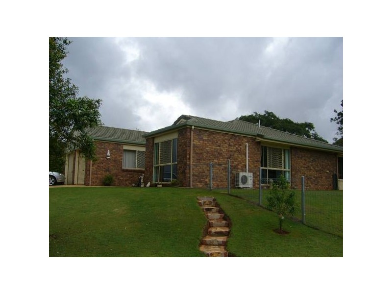 12 PIONEER AVENUE, Childers QLD 4660