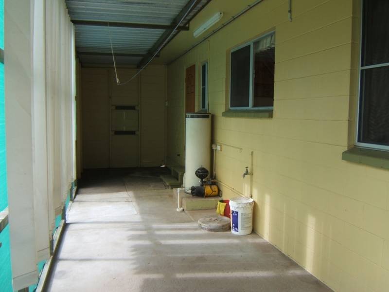 10 Charlton Street, Buxton QLD 4660