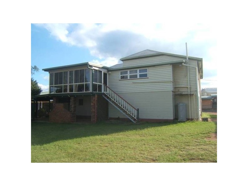 1 Ashby Lane, Childers QLD 4660