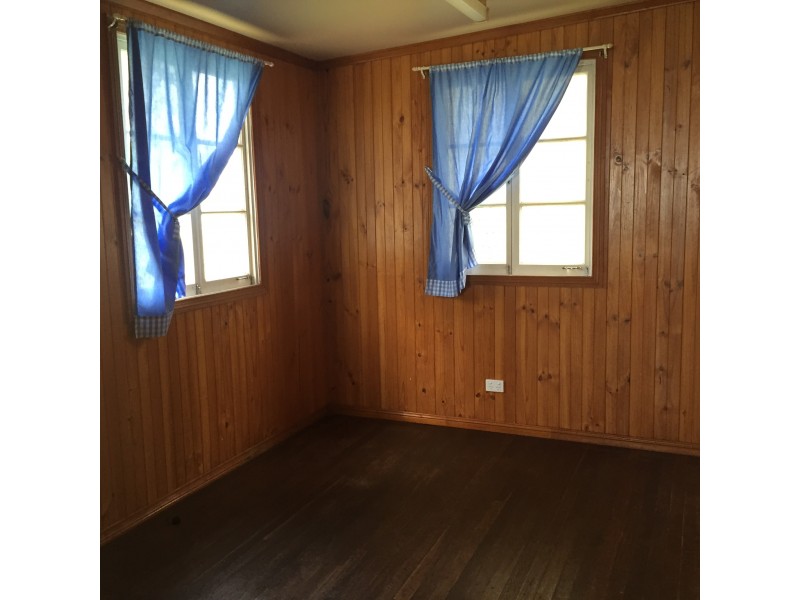 16 Nelson Street, Childers QLD 4660