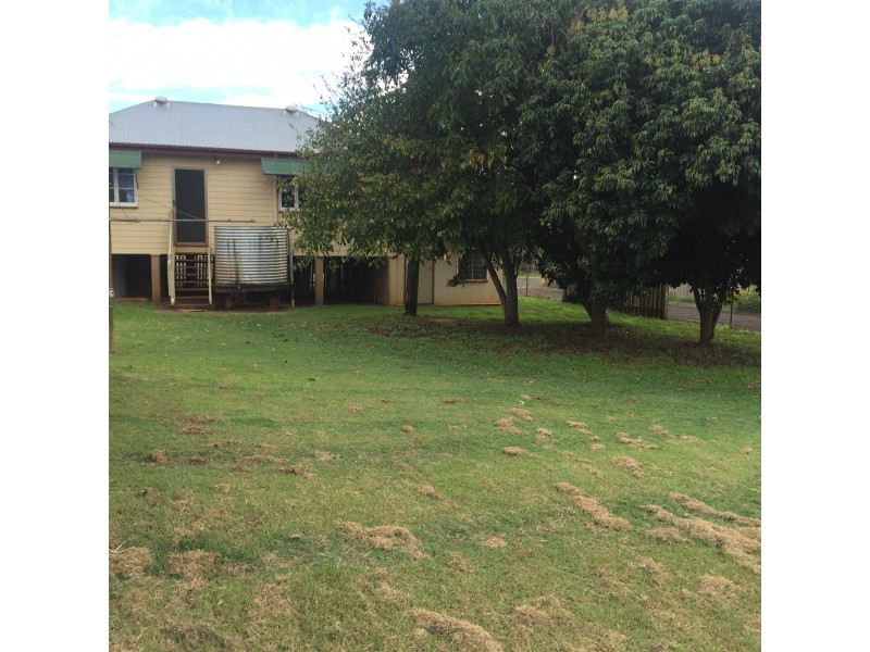 16 Nelson Street, Childers QLD 4660