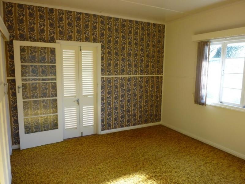 172 CHURCHILL STREET, Childers QLD 4660