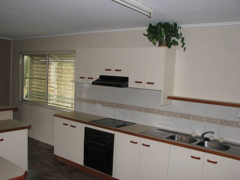 65 Pitts Road, Farnsfield QLD 4660