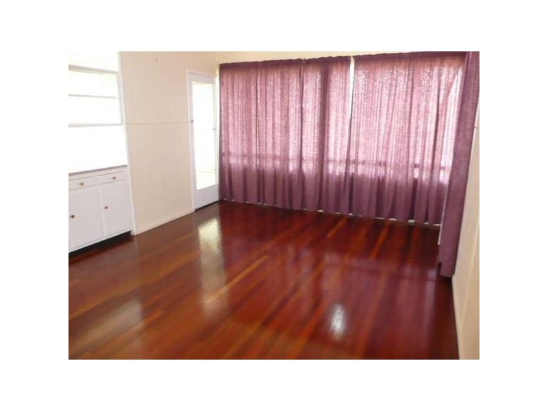 29 OAKES STREET, Childers QLD 4660