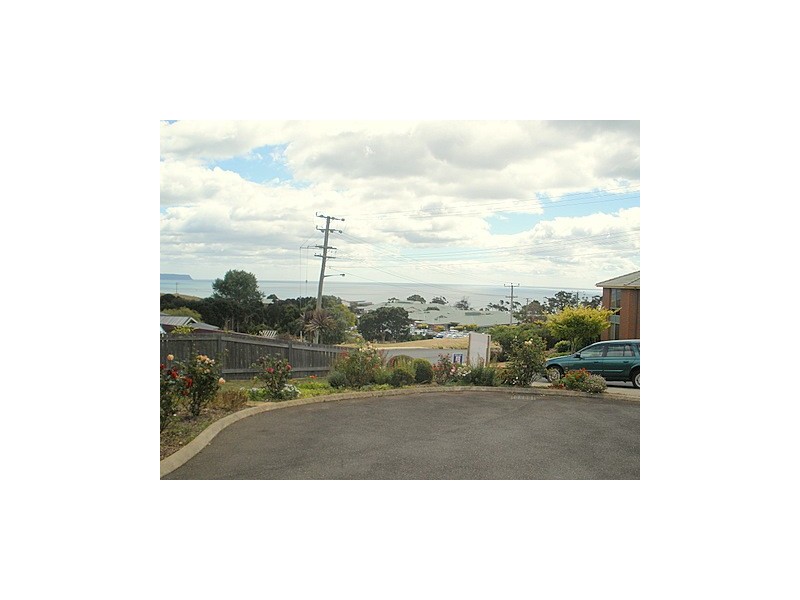 2/17 Uplands Place, Burnie TAS 7320