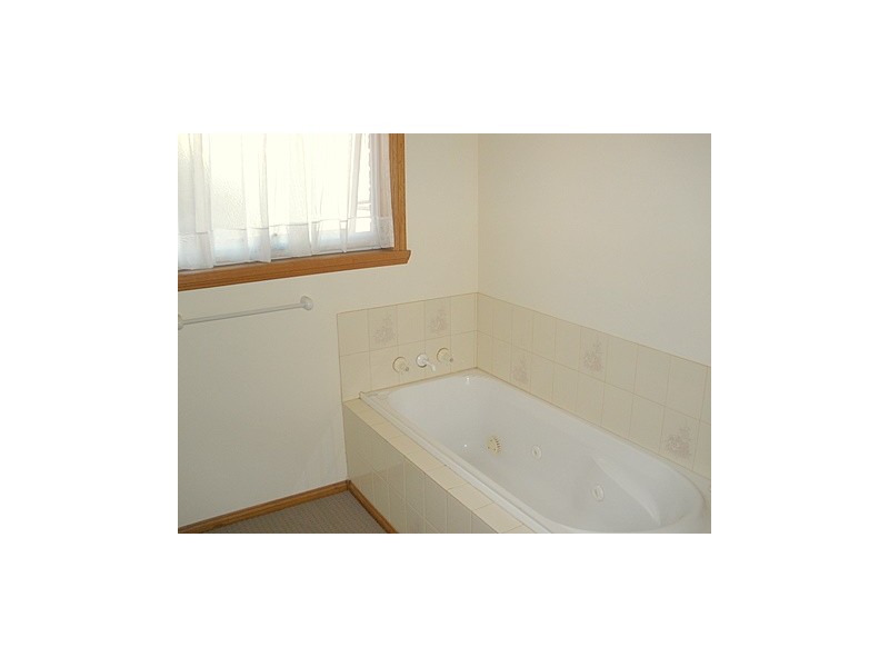 2/17 Uplands Place, Burnie TAS 7320