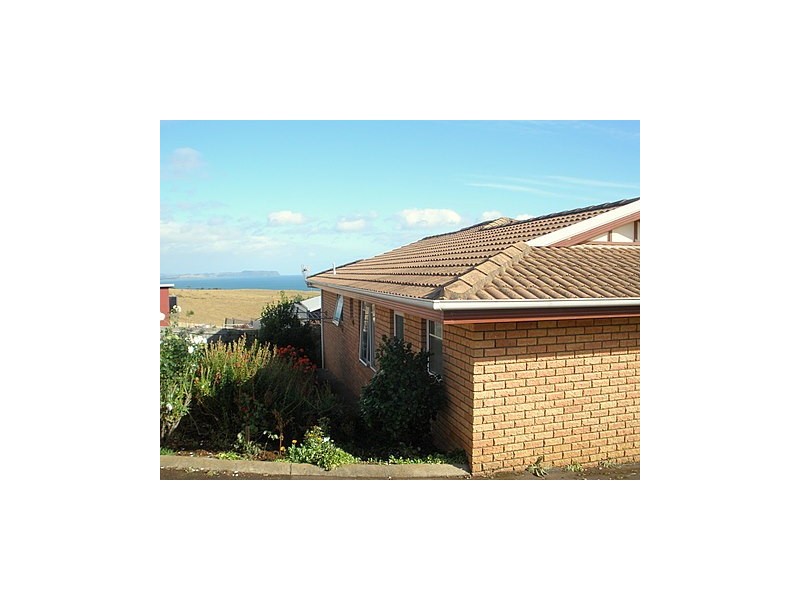 2/17 Uplands Place, Burnie TAS 7320