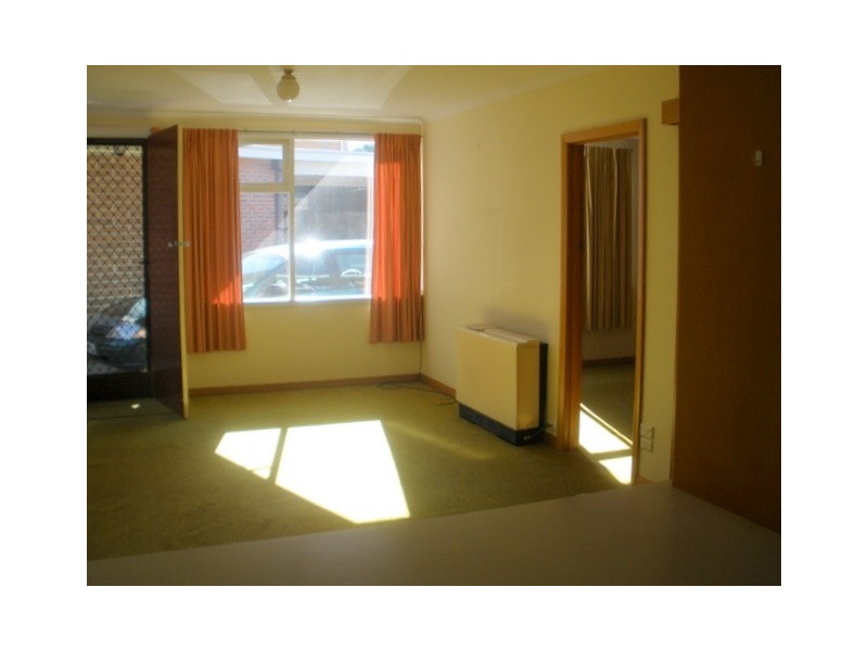 2/14 Howe Street, Burnie TAS 7320