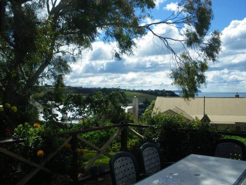 14-16 Richardson Crescent, Burnie TAS 7320