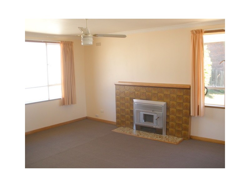 33 Woodward Avenue, Burnie TAS 7320