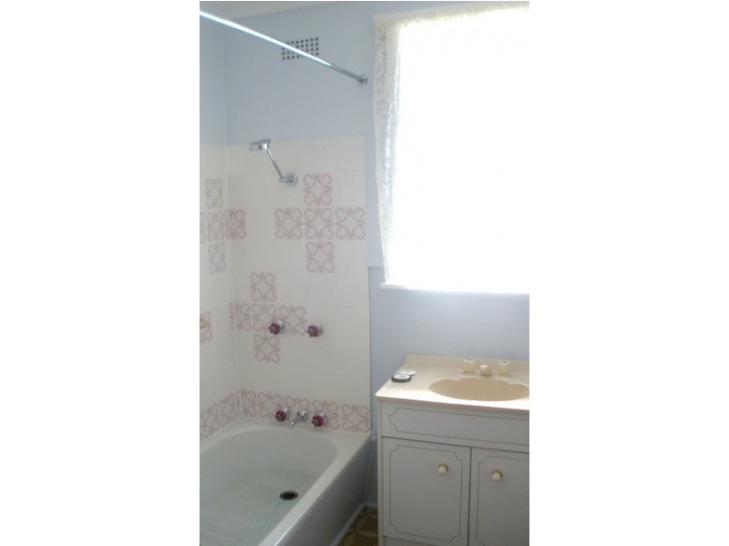 33 Woodward Avenue, Burnie TAS 7320