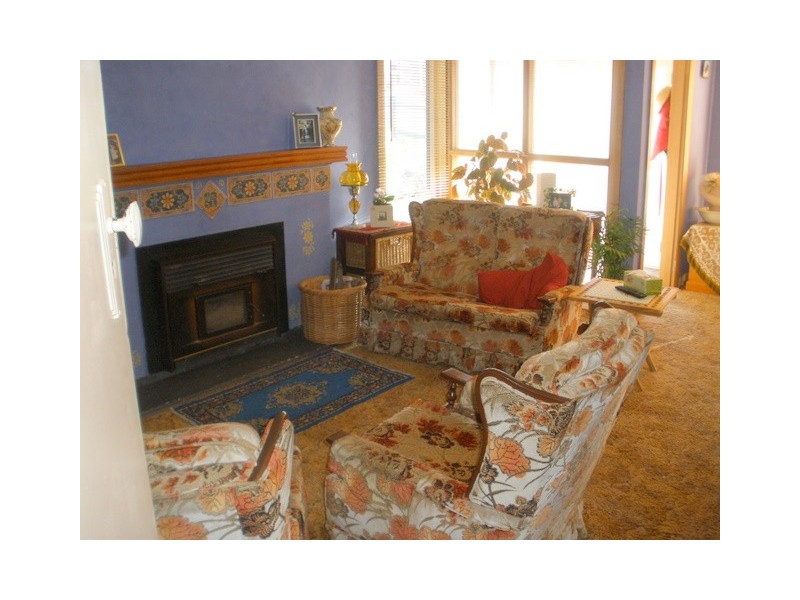 8 Stitz Street, Cooee TAS 7320