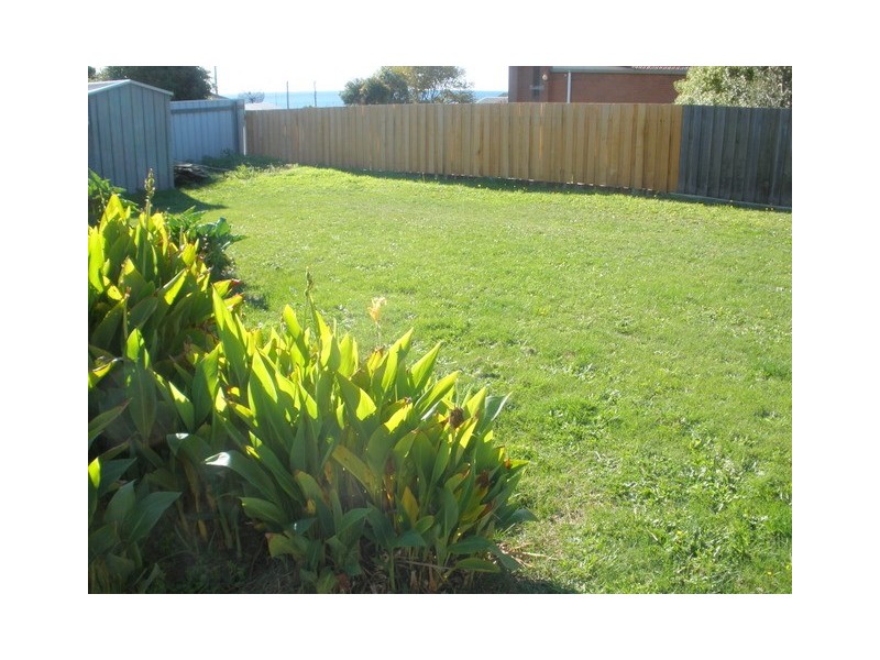 8 Stitz Street, Cooee TAS 7320