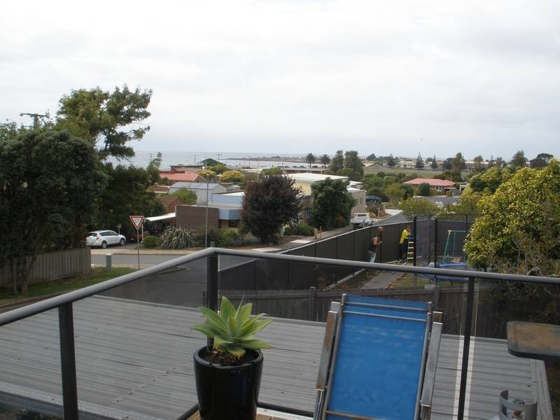 3 Frederick Street, Ocean Vista TAS 7320
