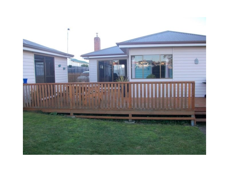 16 Whitford Street, Burnie TAS 7320