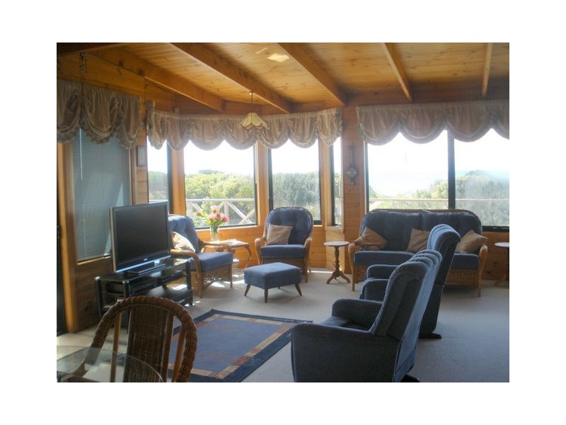 82 Old Bass Highway, Wynyard TAS 7325