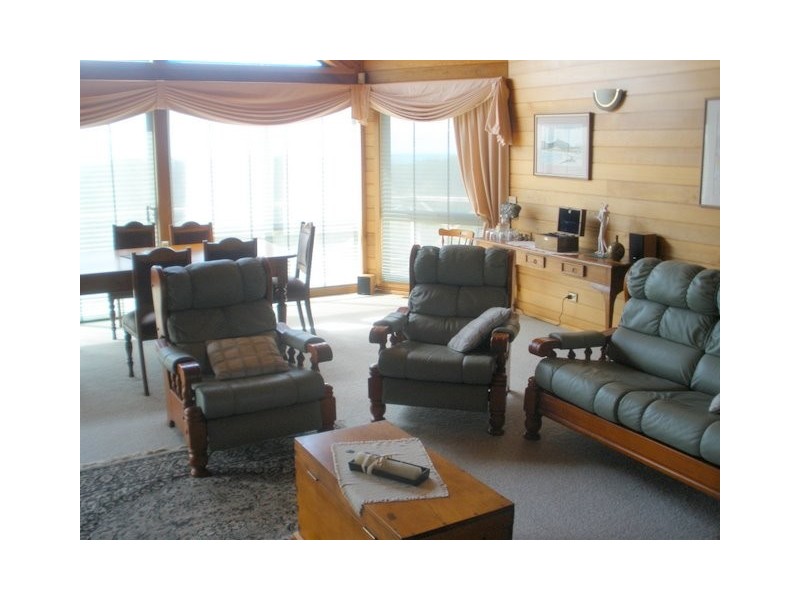 82 Old Bass Highway, Wynyard TAS 7325