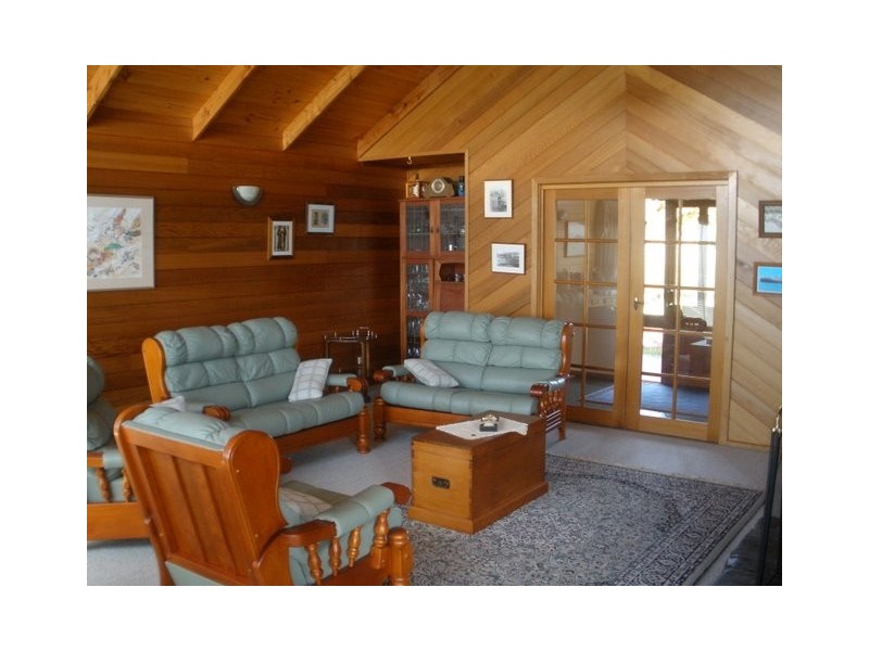 82 Old Bass Highway, Wynyard TAS 7325