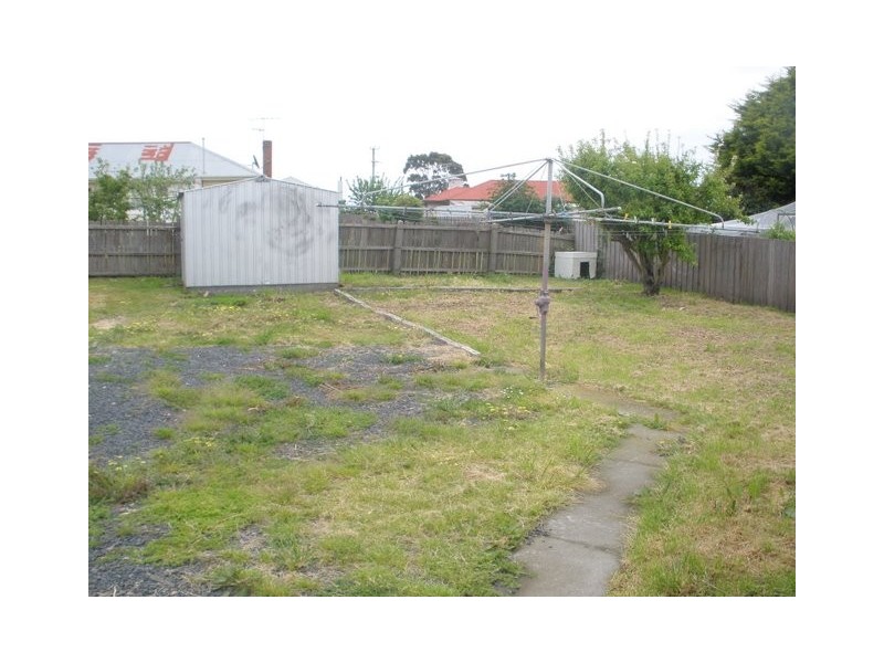 8 Pineleigh Street, Penguin TAS 7316