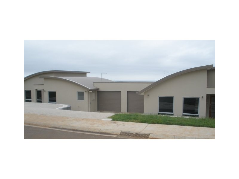 1&2/7 Edwin Place, Burnie TAS 7320