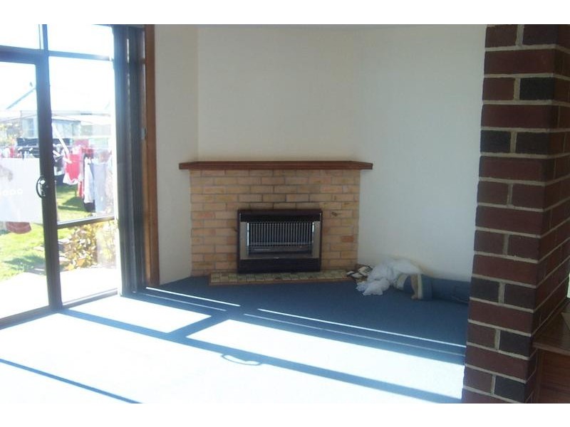 3/3 Thirkell Street, Cooee TAS 7320
