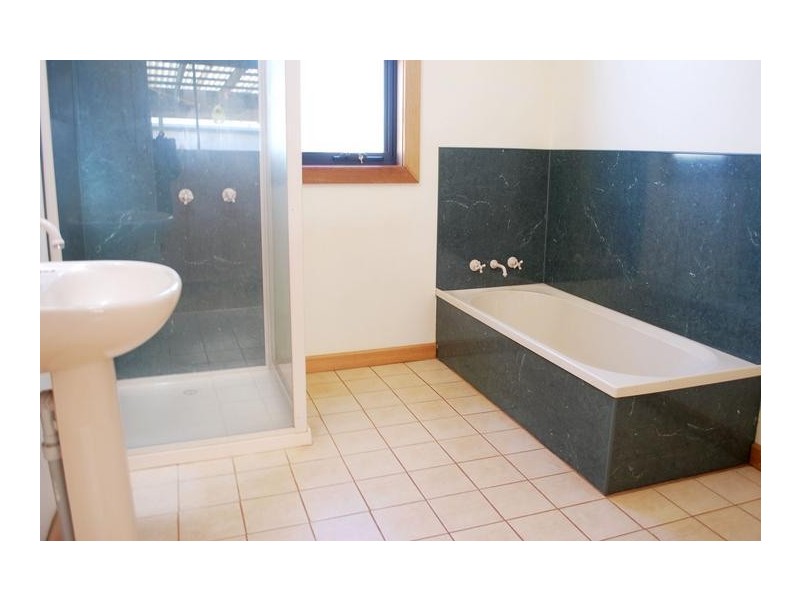 20 Monnington St, Upper Burnie TAS 7320