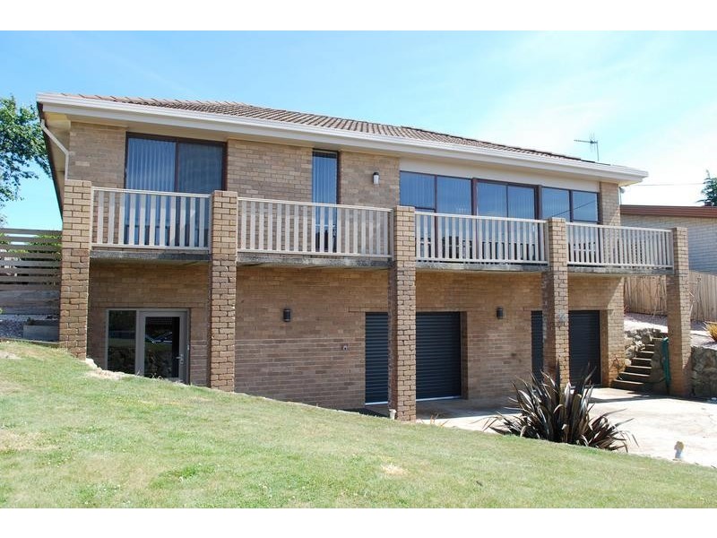 16 Taroona Avenue, Burnie TAS 7320