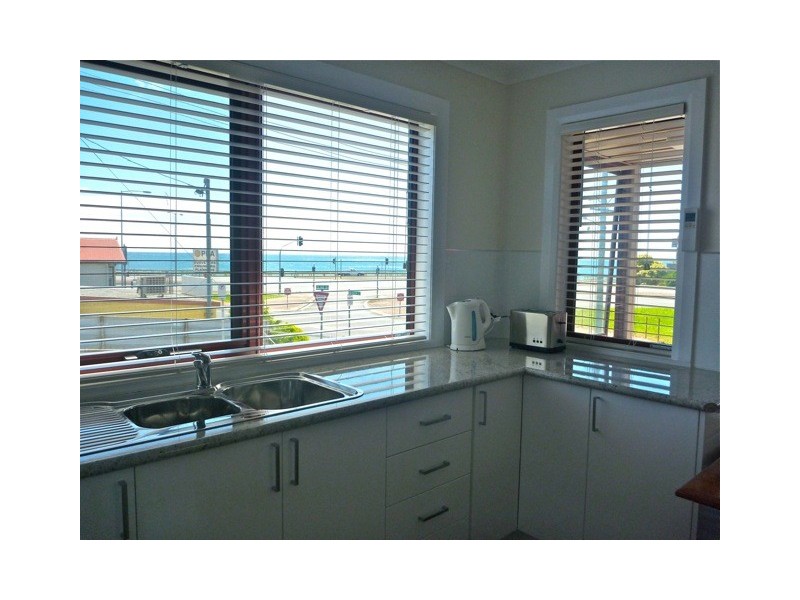 8 Queen Street, Burnie TAS 7320