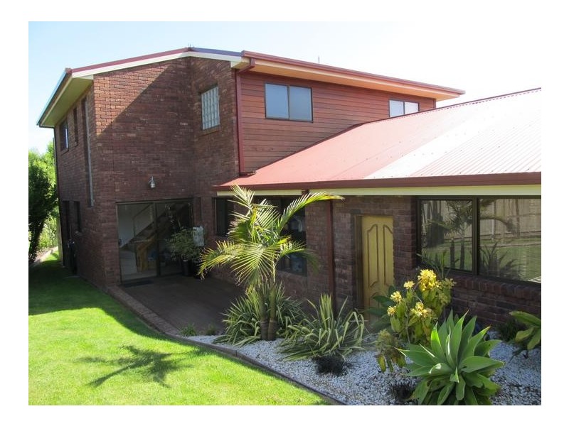 18 Seabreeze Ave, Sulphur Creek TAS 7316